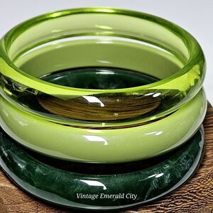 Emerald City Collection Bangles Set /3 Mixed Green Tones Bracelets Boho Acrylic